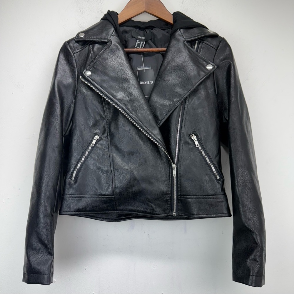 Forever 21 size XS Women’s Black Faux Leather Full Zip Hooded Moto Jacket